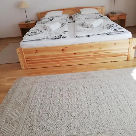 Apartament Viragos Vendeghaz