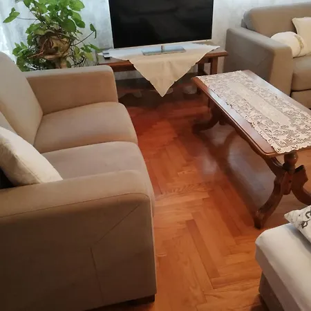 Viragos Vendeghaz Appartamento