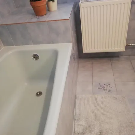 Viragos Vendeghaz Апартаменты Балатонфюред