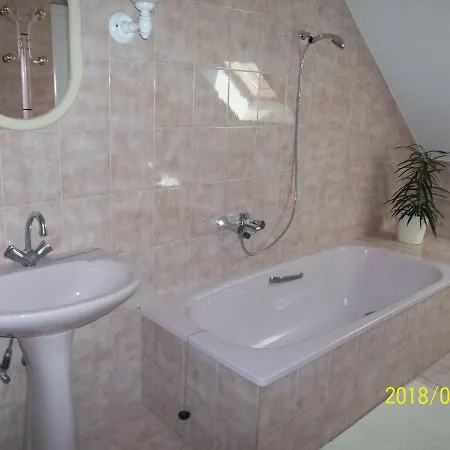 Viragos Vendeghaz Appartamento *